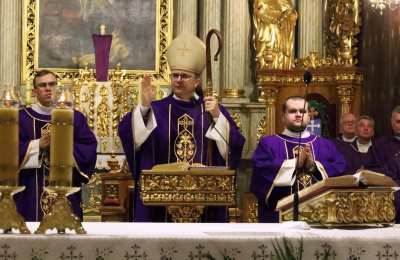 XXXII rocznica powstania diecezji kaliskiej – uroczysta Eucharystia w katedrze