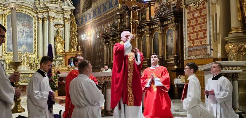Liturgia Męki Pańskiej w kaliskiej katedrze 2024