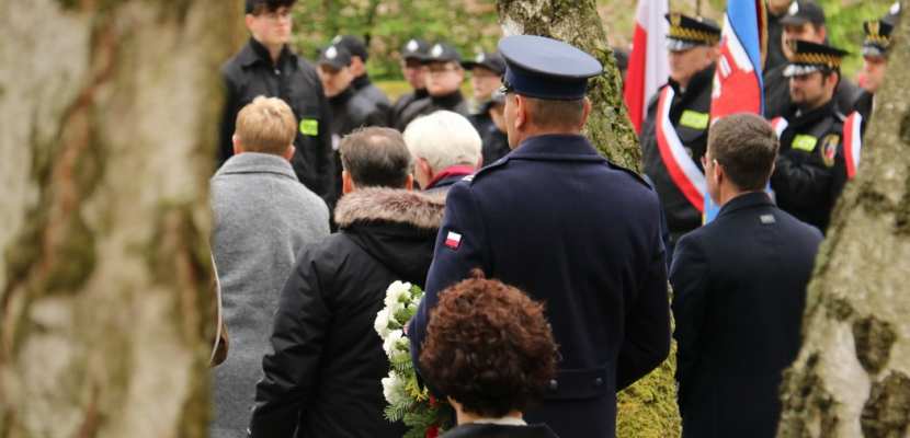 85. rocznica hitlerowskiej zbrodni w Lesie Winiarskim