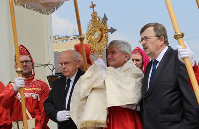 Bp Edward na odpuście u Paulinów w Wieruszowie