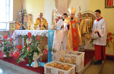 Bp Stanisław na uroczystościach odpustowych w Mirkowie