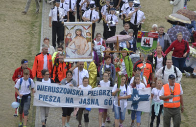 Pielgrzymi z Wieruszowa dotarli na Jasną Górę