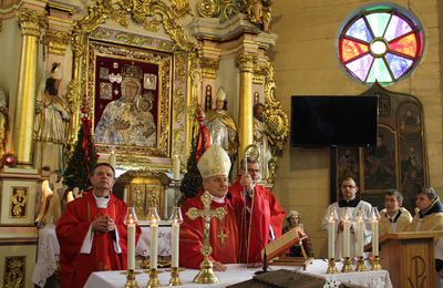 Bp Edward poświęcił odnowioną świątynię w Blizanowie