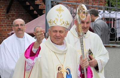 Biskup senior Stanisław otrzymał Złotego Hipolita