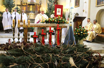 Leśnicy swemu długoletniemu duszpasterzowi 