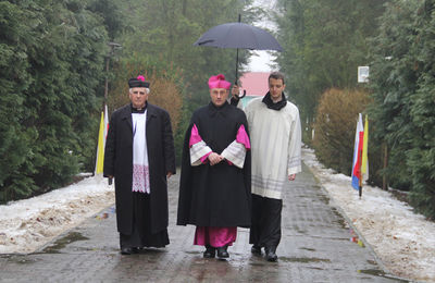 Prymas Polski w Parafii Chrystusa Króla w Chojniku