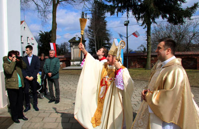 Bp Edward Janiak przewodniczył Eucharystii w Zdunach