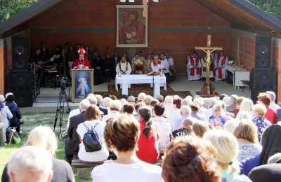 Diecezjalna pielgrzymka na Górę Krzyża Jubileuszowego