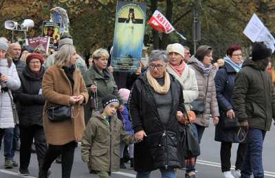 „Procesja Różańcowa za Polskę” przeszła uliacami miasta Kalisza