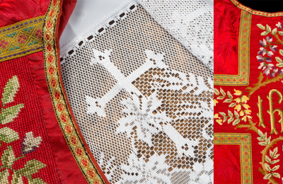 Ornaty papieskie na tle zabytkowych tekstyliów XVI-XX w. ze zbiorów Muzeum Historii Przemysłu w Opatówku