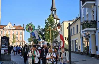 Wyruszyli - grupa biało-zielona już na trasie Pieszej Pielgrzymki na Jasną Górę